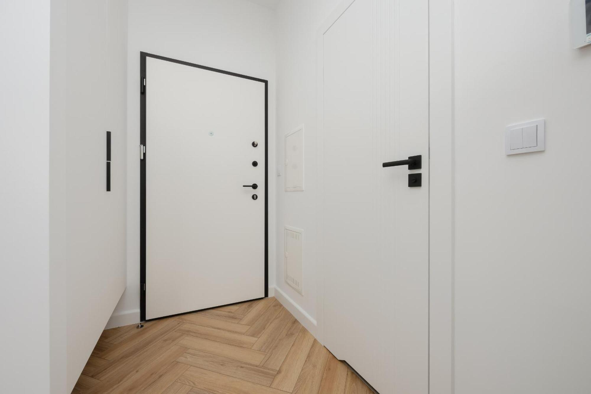 Elegant In The Heart Of The Capital By Renters Prestige